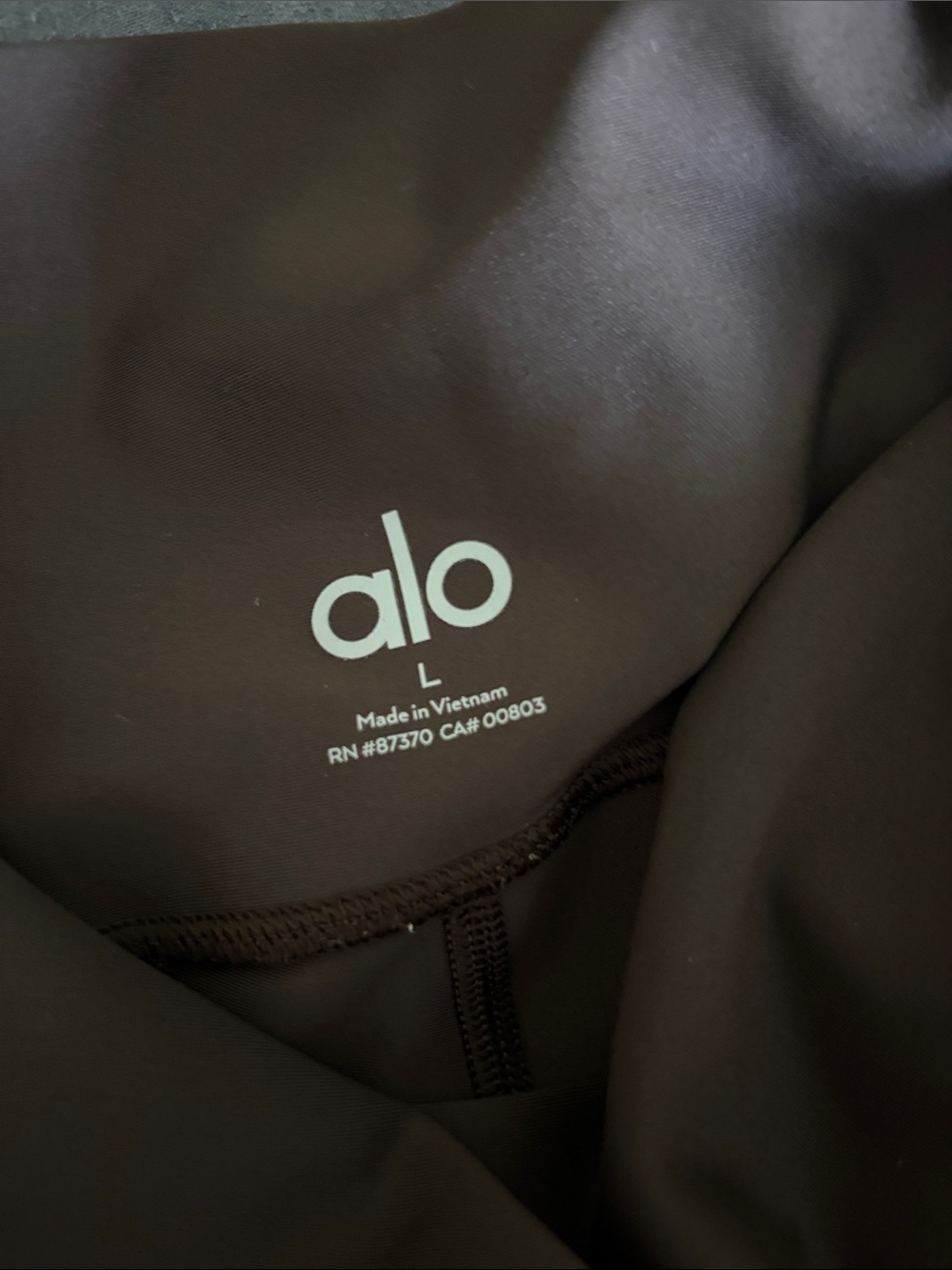 ALO Yoga 7/8 High-Waist Airlift Legging in espresso - Picture 5 of 5